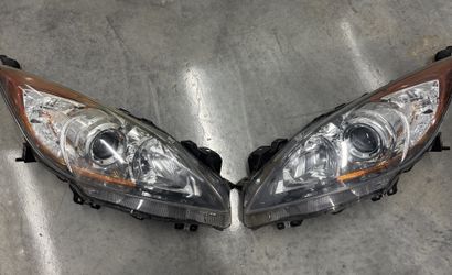 2010 Mazda 3 Headlights