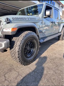 17”  black Rhino Kelso black  Jeep wrangler gladiator Bfgoodrich