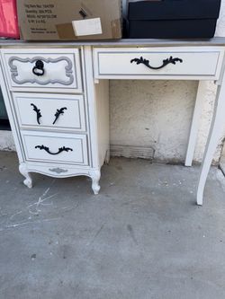 White desk $60 OBO