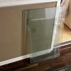 4 Glass Shelving Pieces