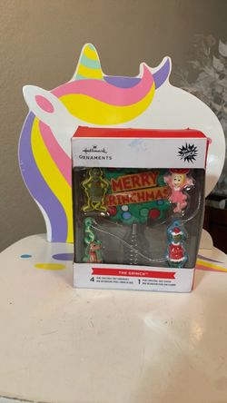 THE GRINCH 5 Pieces ORNAMENTS