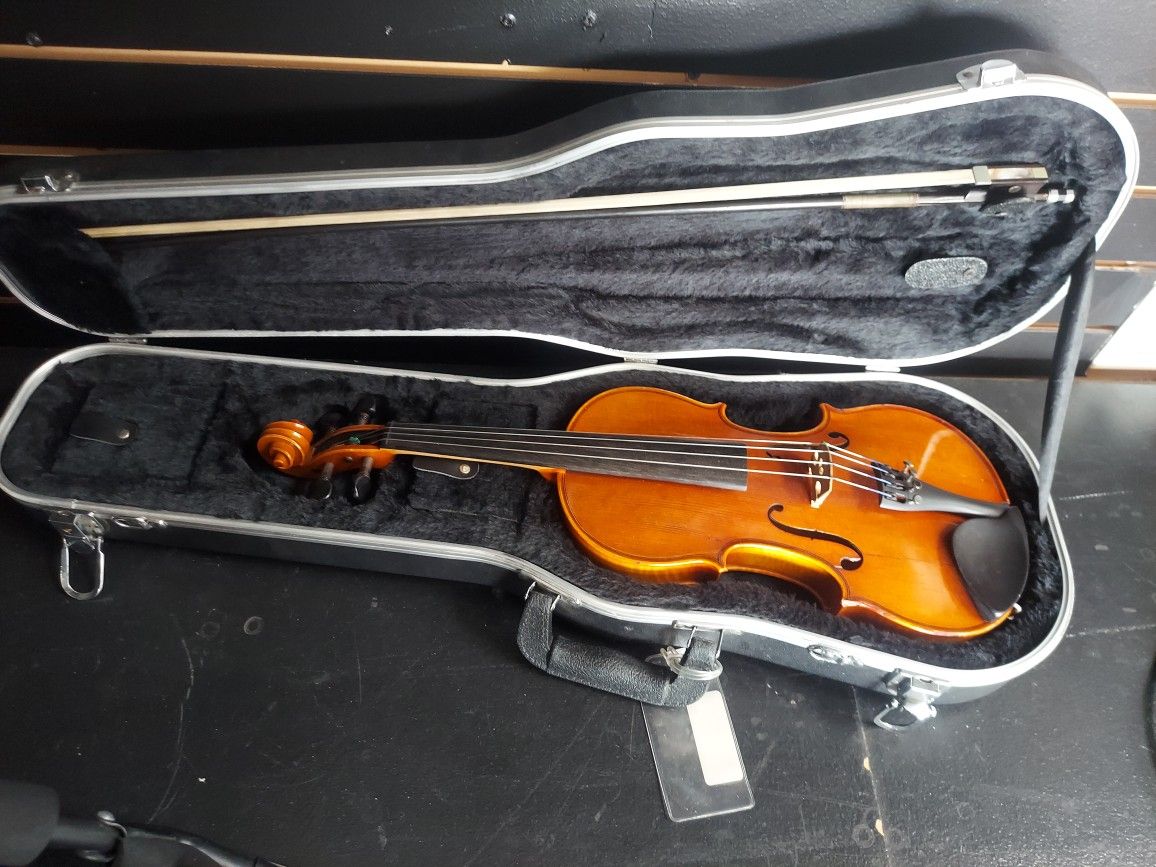 Samuel Eastman VL100 3/4