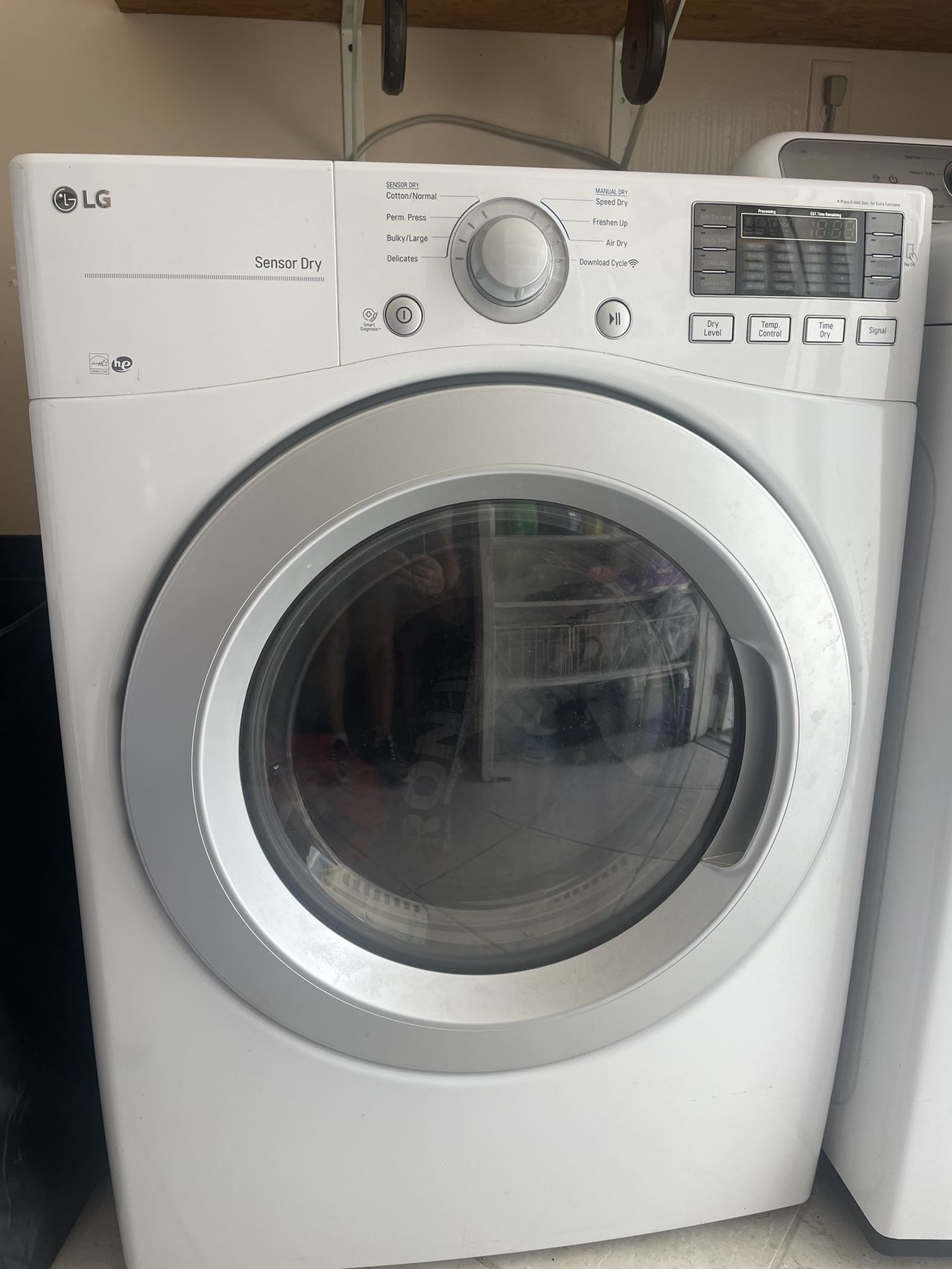 LG WASHER AND DRYER SET