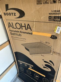 Bootz Industries Aloha 60 in. x 30 in. Alcove Soaking Bathtub with Right Drain in White 