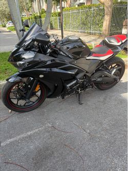 2017 - Yamaha R3