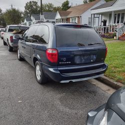 2005 Dodge Caravan Seats 7