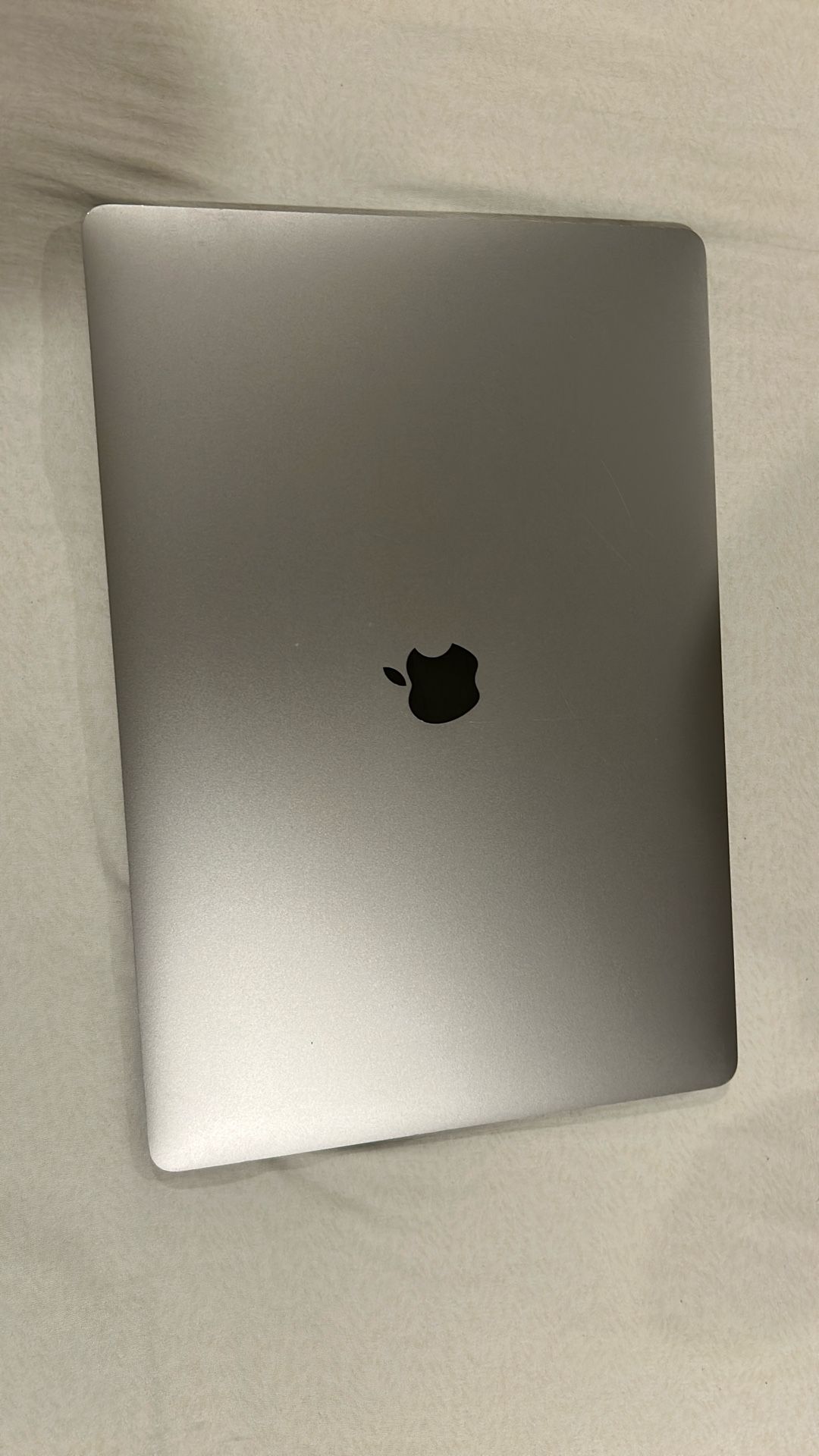 Apple - MacBook Pro - 16" Display with Touch Bar - Intel Core i7 - 16GB Memory - AMD Radeon Pro 5300M - 512GB SSD - Space Gray