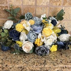 Artificial Floral Arrangement Piece