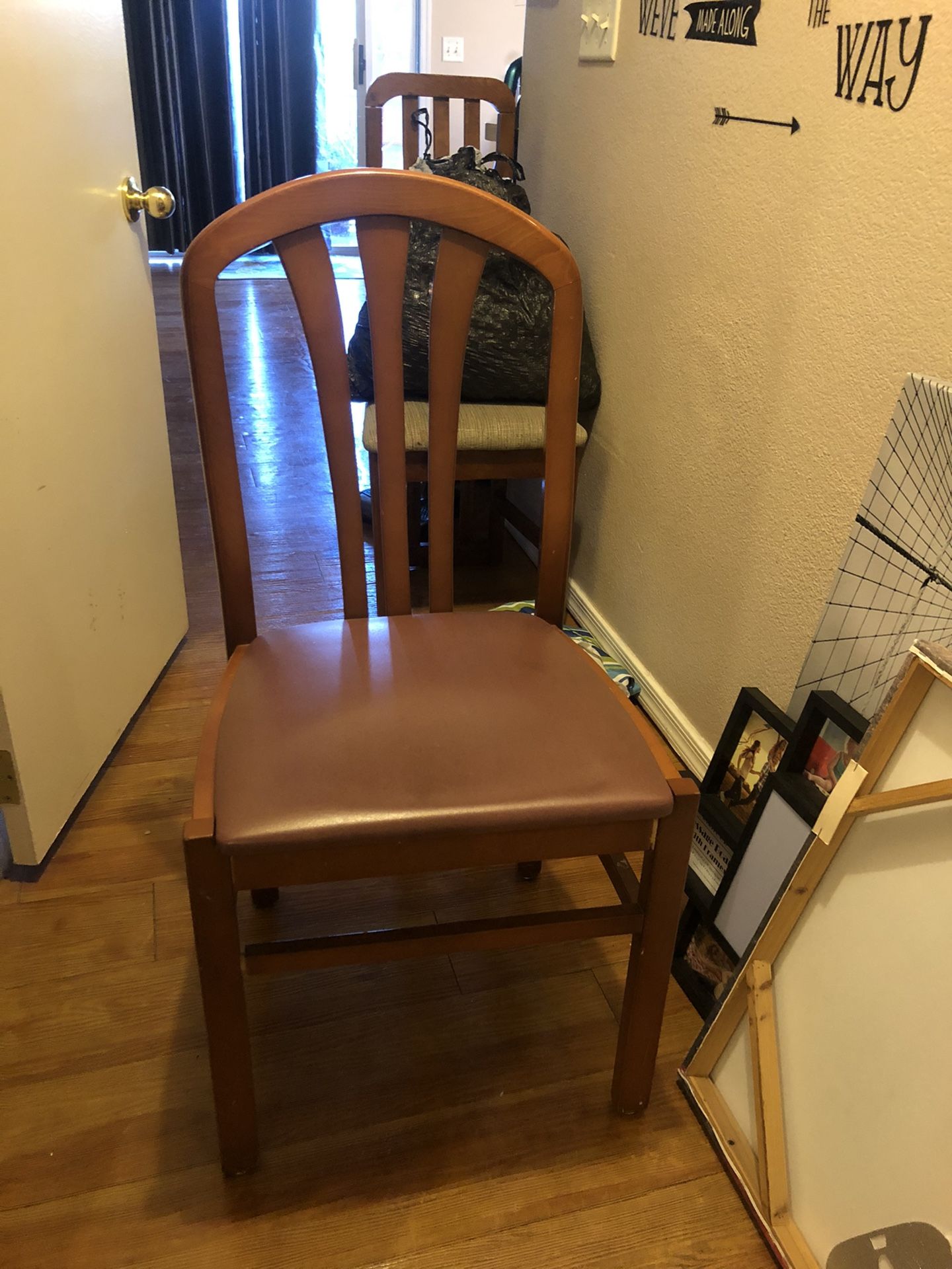 2 dining table chairs