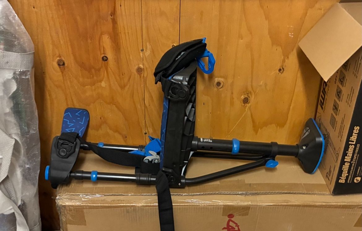 I Walk Hands Free Crutch New