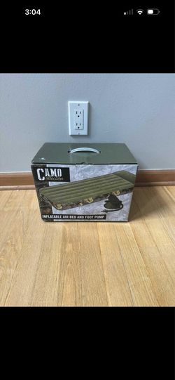 camo collection Twin size inflatable air mattress with foot pump. brand new