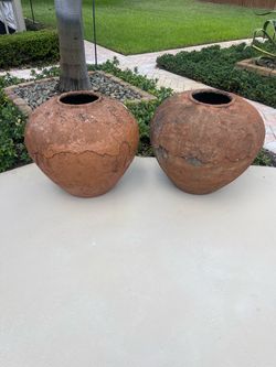 Pair of super large terracotta planter pots