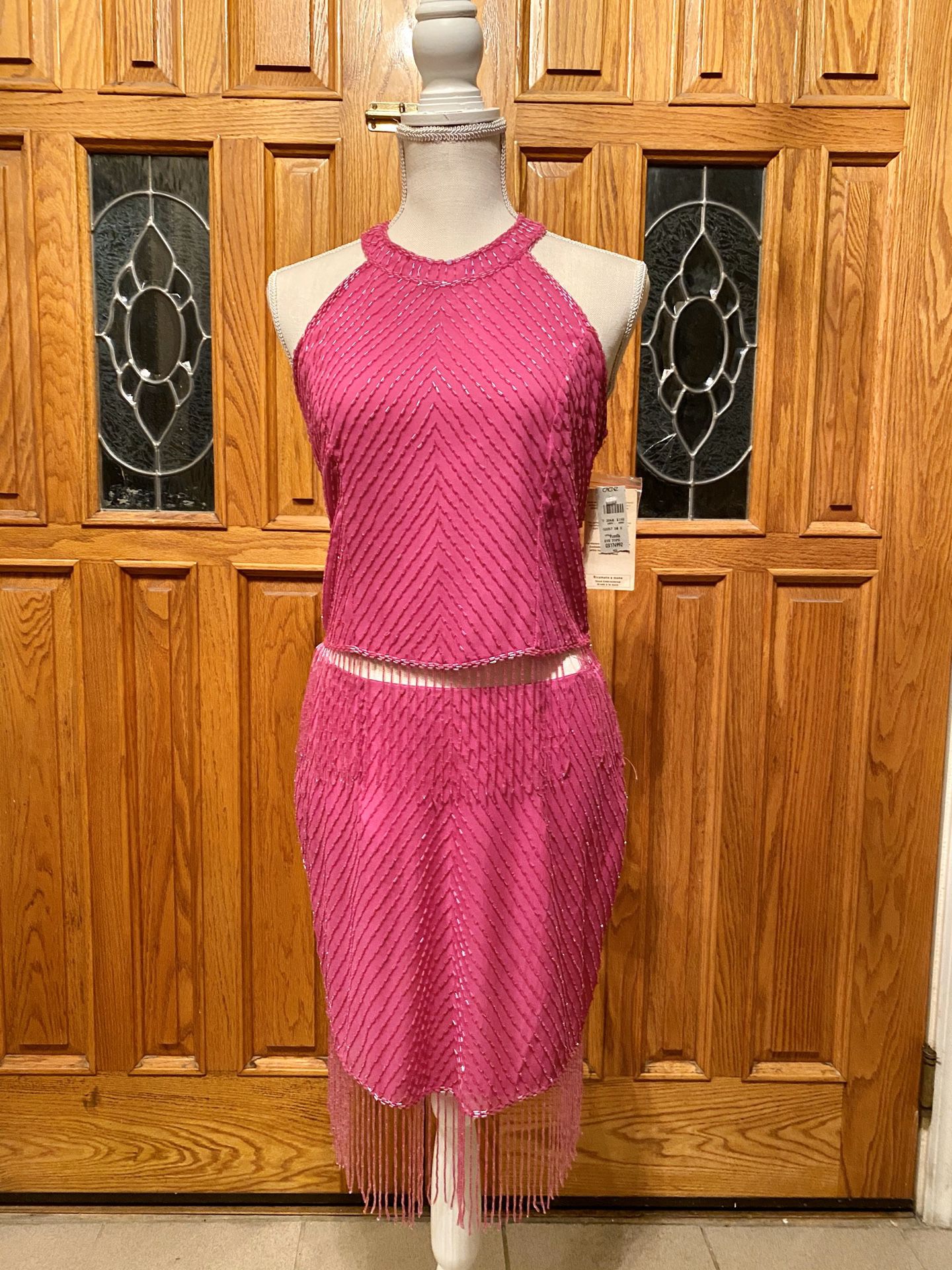 An Elegant Fuchsia Evening Dress / Party dress / Cocktail dress . Size 4. NWT