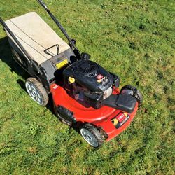 Self Propelled Lown Mower Ready To Use In Perfect Working Condition 