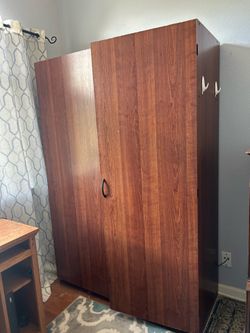 Armoire / Wardrobe