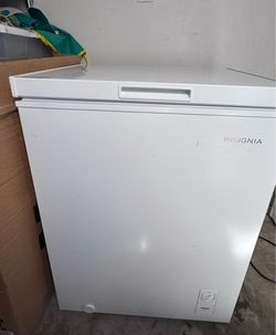 Insignia 5.0 cu. ft. Chest Freezer - $100