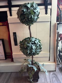 Faux Ivy Double Ball Topiary Tree