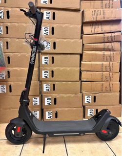 ELECTRIC SCOOTER PLEASE READ DESCRIPTION
