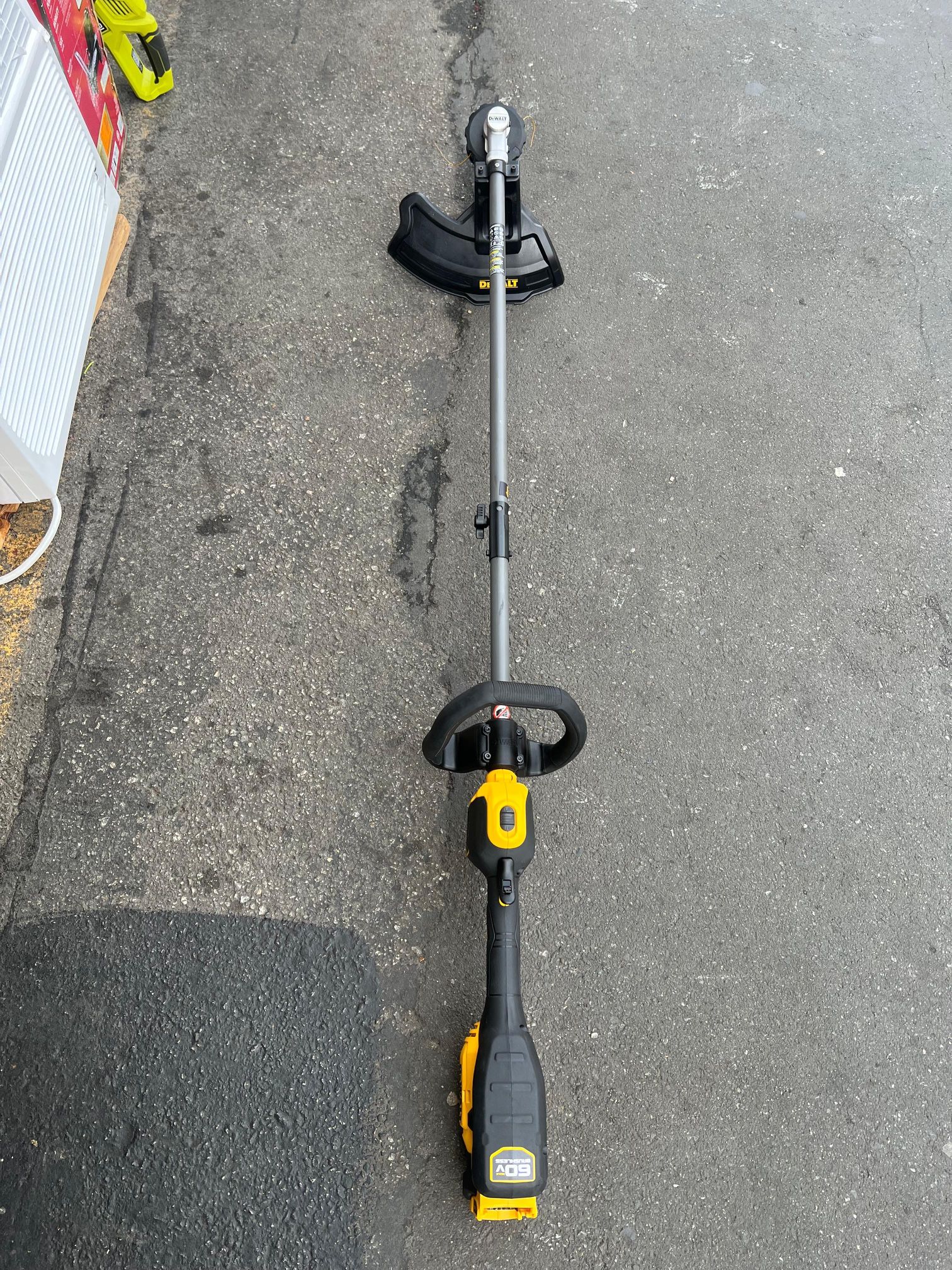 DEWALT FLEXVOLT 60V MAX 17 in. Cordless Battery Powered Attachment Capable Trimmer Kit