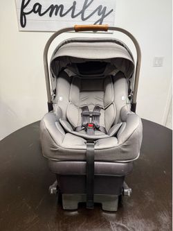 Nuna Pipa Lite and car base