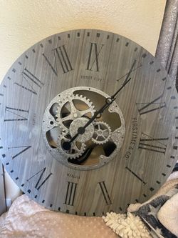 New grey clock- Aprox 20/22”