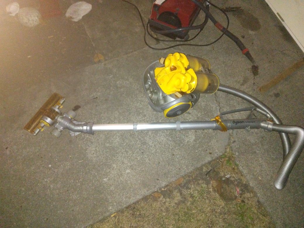 Dyson Canasta Vacuum