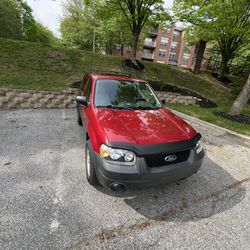 2006 Ford Escape XLT sports utility 
