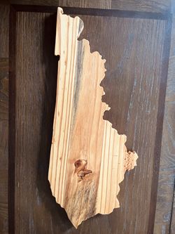Handmade Kentucky - Shaped cutting board - solid wood