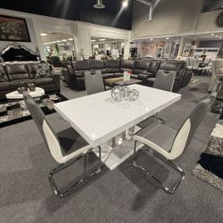 5 Pc Dining Table Set 