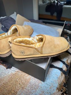 Ariat Cowboy Boot Slippers (Men’s 10)