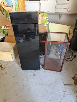 Display Case Lighted Display Stand Very Nice