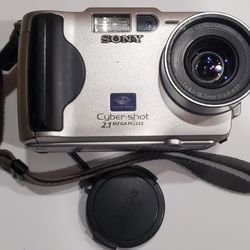 Sony Cyber-Shot 2.1 Mega Pixel Digital Camera DSC-S50 With Battery