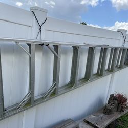 Werner 12 Ft Aluminum Ladder. 