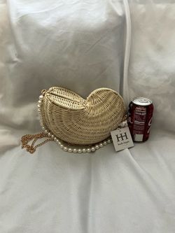 Haute Hippe Shell Style Bag