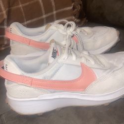Nike shoes size 7