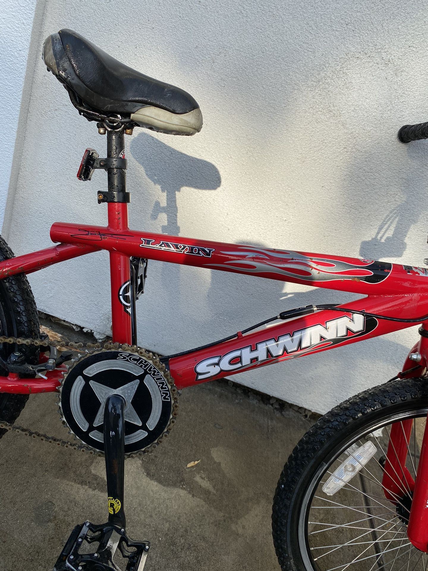SCHWINN LAVIN BMX BIKE 2004 for Sale in Stockton CA OfferUp