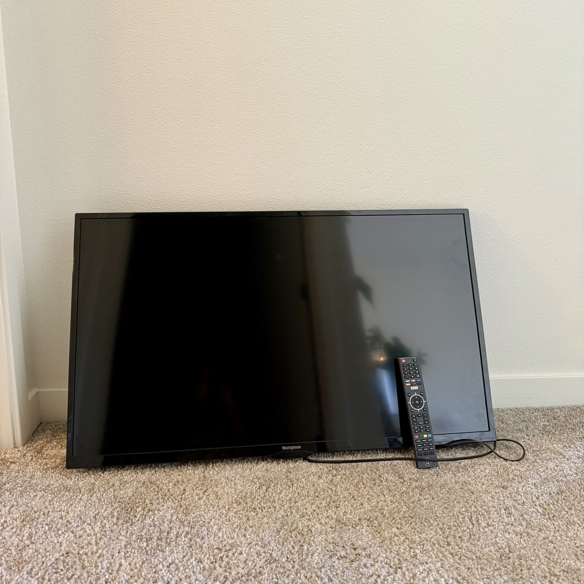 38” Smart TV