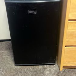 Mini fridge