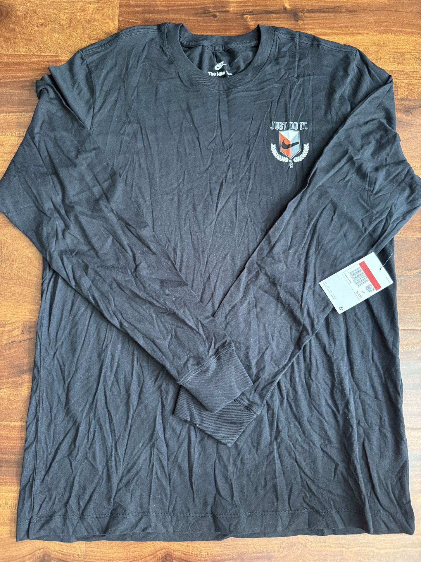 Nike Sportswear Men's Long-Sleeve T-Shirt