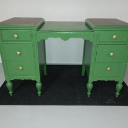 Wood Desk Dove Tail Construction 