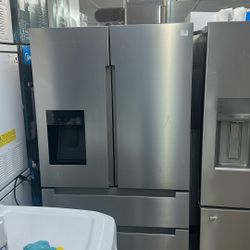 Mora French Door Refrigerator (4-Doors, 26 Cu Ft) With Ice And Water Dispenser