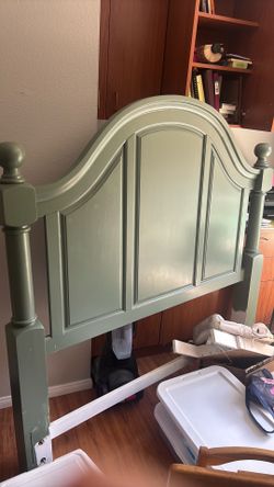 Full/Queen headboard