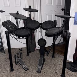 Alesis Electric Drumset - Nitro Module