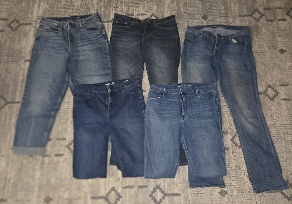 Lot Of 5 Pairs Of Womens Jeans Size 14 /16 Old Navy