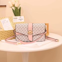 Michael Kors Crossbody Bag