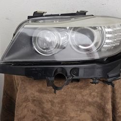 2009 -2011  4 Door Bmw 328..335i..xenon Headlights 