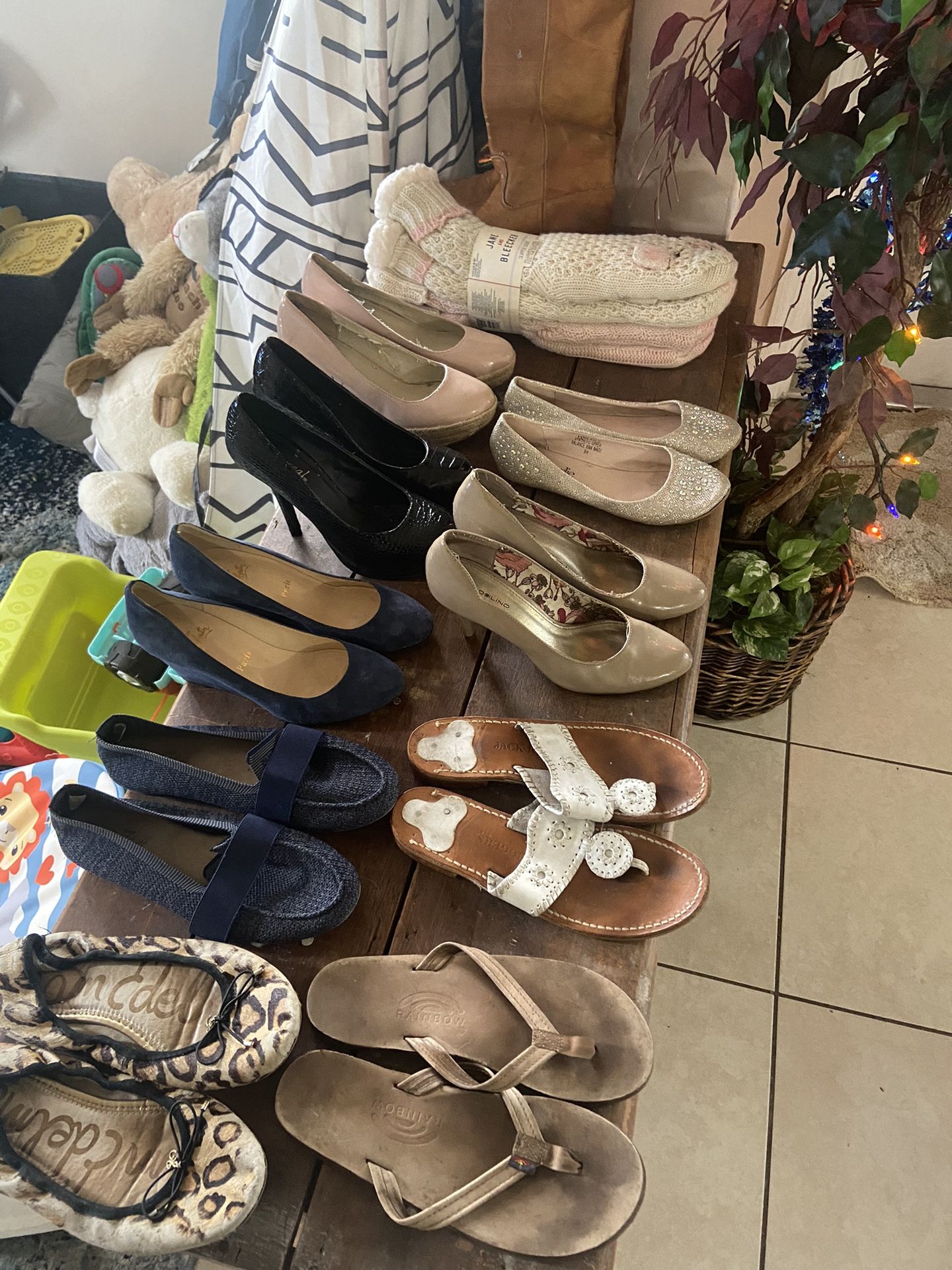 Lot Of BARELY Worn, Name Brand Shoes / Sizes 8-9