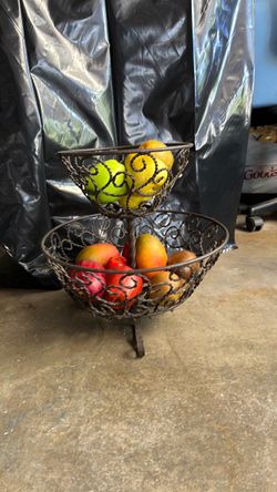 2 tier fruit holder