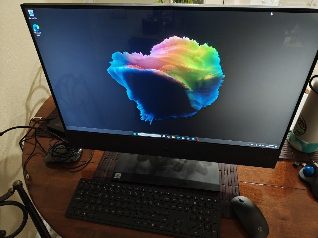 HP Pavilion 27” All-in-One i7, 1TB Hard drive, Touchscreen – Excellent Condition