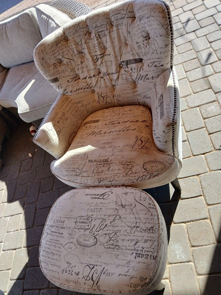 Cute Chair And Ottoman 